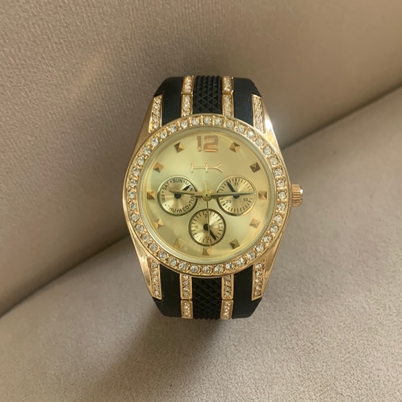 Wild life black & gold w rhinestone watch w rubber band. - Picture 1 of 5